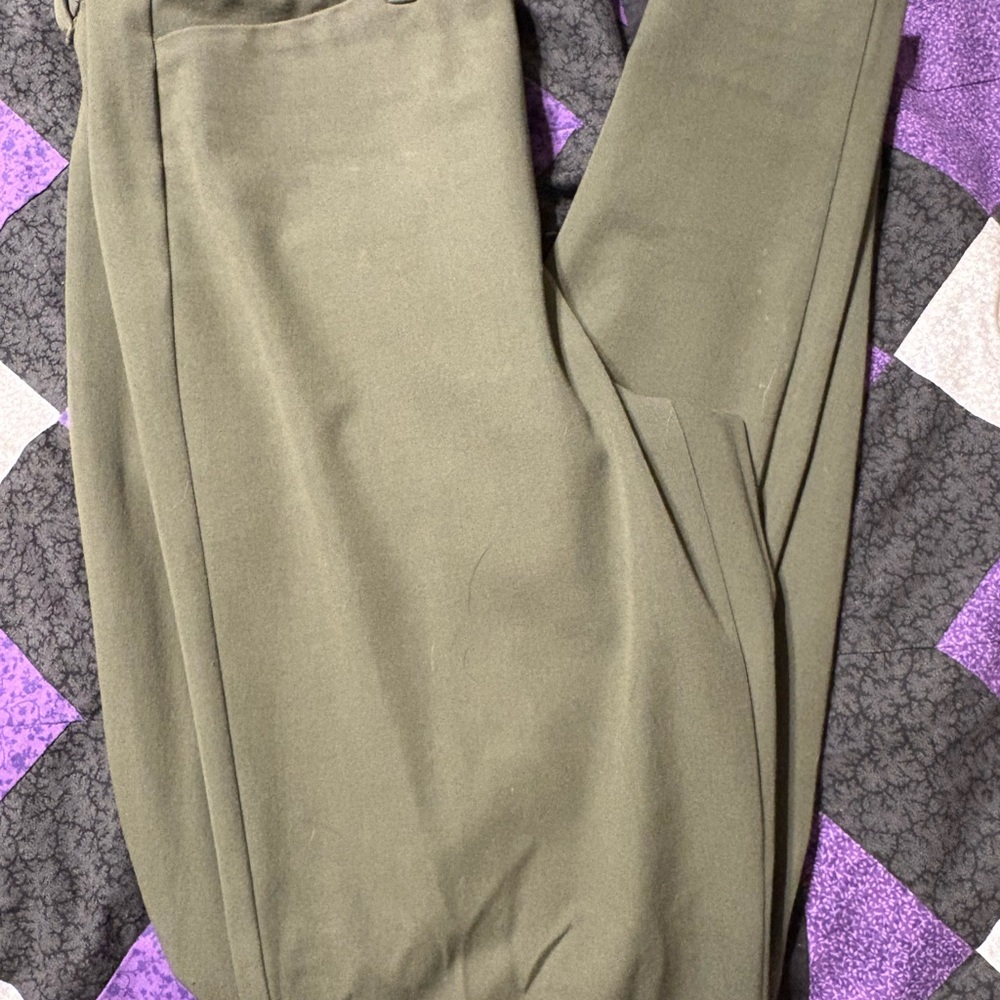 Old Navy Straight Leg Pants in Olive Green